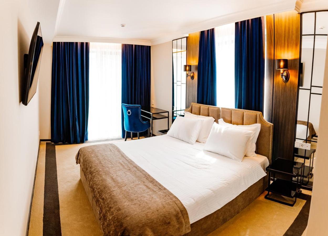 Lion'S Hotel Kişinev Dış mekan fotoğraf