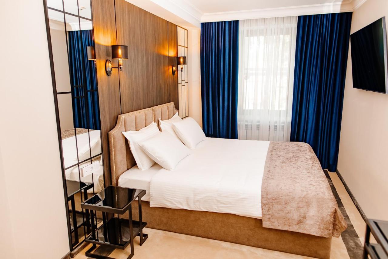 Lion'S Hotel Kişinev Dış mekan fotoğraf