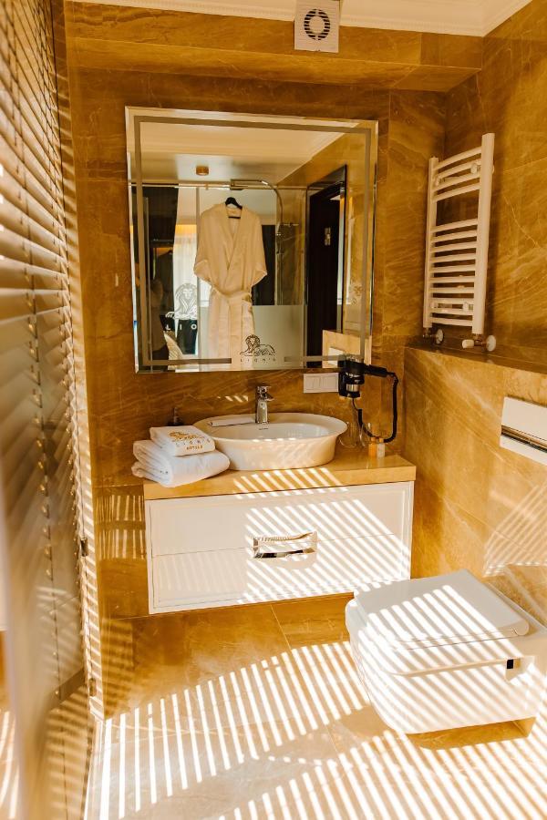 Lion'S Hotel Kişinev Dış mekan fotoğraf