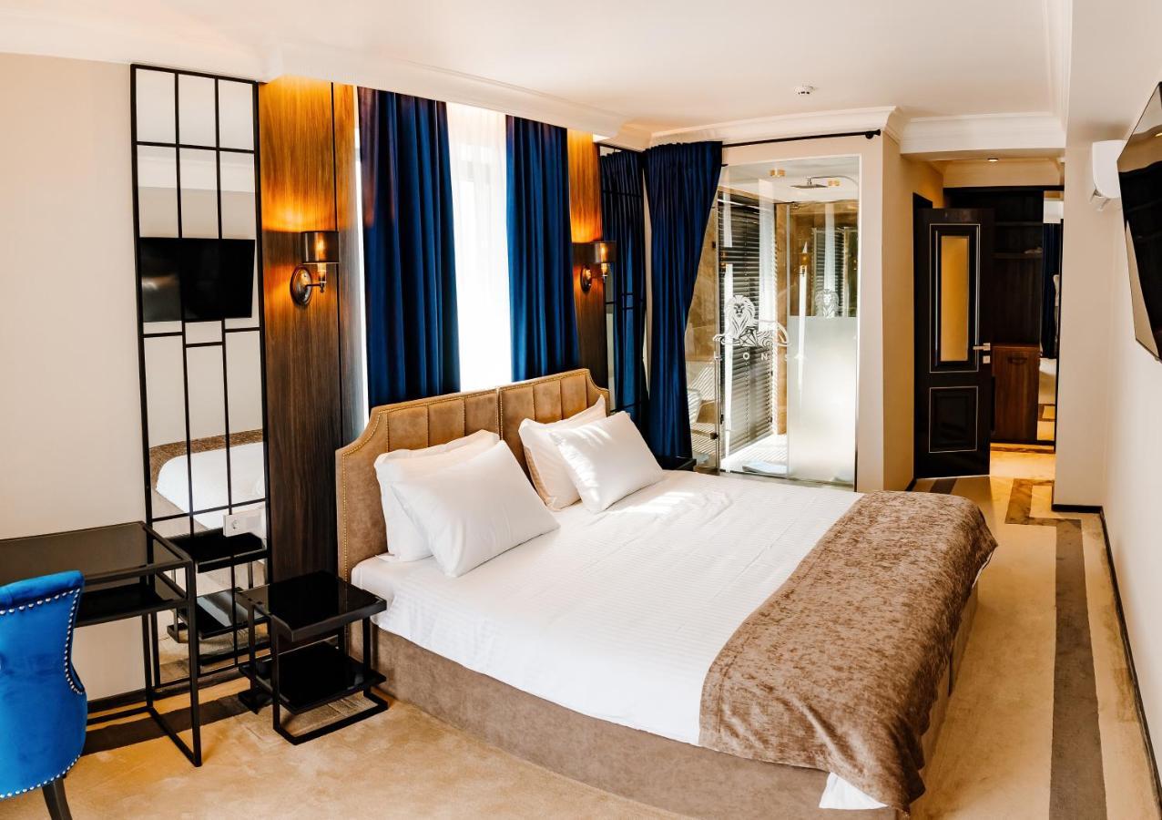 Lion'S Hotel Kişinev Dış mekan fotoğraf