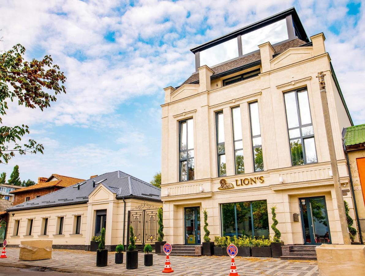 Lion'S Hotel Kişinev Dış mekan fotoğraf